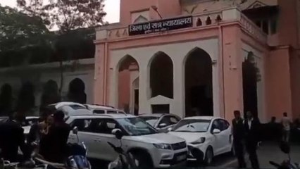 रिश्वत मामले में सीबीआई कोर्ट का फैसला,आरोपियों को 3-3 साल की सजा