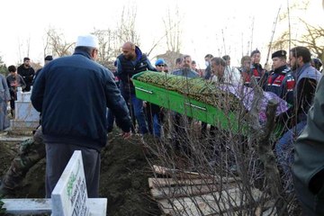 Minik Nur Elif'i öldüren, ağabeylerini ise aç bırakan hala ile amca adliyede