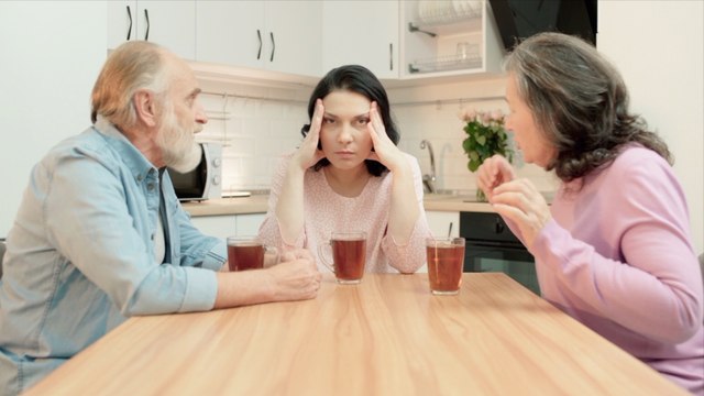 How to Deal With Grandparents Disagreeing With Your Parenting Style