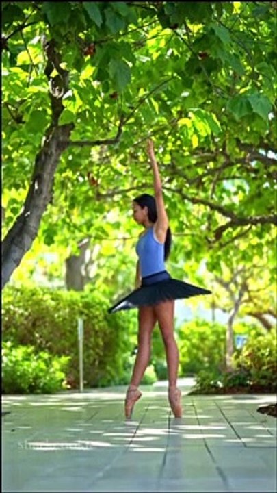 Ballerina-Mia-ad-shorts-dancer_2022/12/16