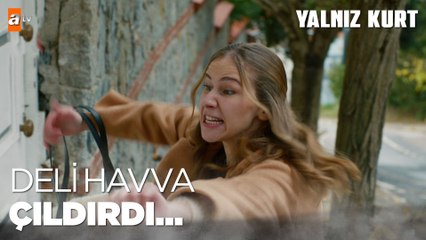 Güvenlik görevlileri Havva'yı içeri almayınca... - Yalnız Kurt 30. Bölüm