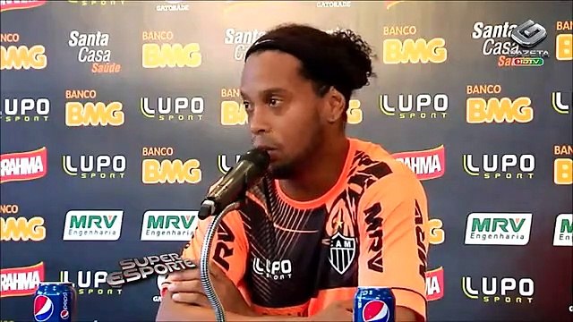 Ronaldinho Gaúcho mantém pés no chão para se classificar