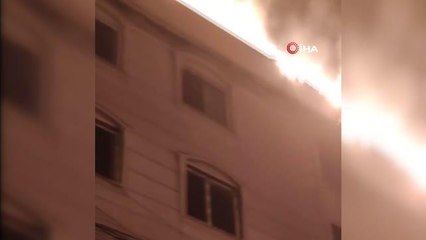 Arnavutköy'de metruk bina da madde bağımlıları yangın çıkarttı, mahalle sakinleri isyan etti