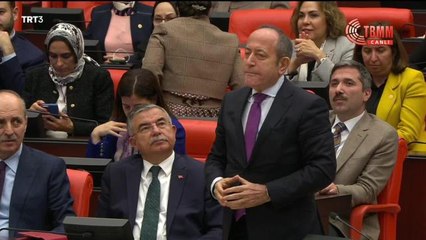 Akif Hamzaçebi'den Fuat Oktay'a 'Tarımsal Destek' Yanıtı: "Solunuzda Oturan Plan ve Bütçe Komisyonu Başkanı'na Sorsaydınız, Eski Planlamacı Olarak...