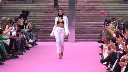 İSPANYOL TOP MODEL KİMBERLY, ANTALYA'DA PODYUMA ÇIKTI