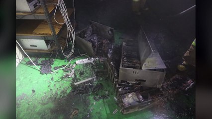 암호 화폐 채굴기에서 화재...공장 건물 지하 불에 타 / YTN