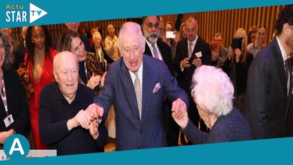 Le roi Charles se lâche sur la piste de danse : cette vidéo improbable !