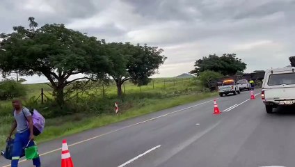 Side tipper truck crash on N2-N after Hluhluwe