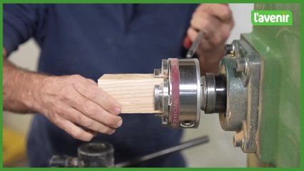 Dans l'atelier de Simon, tourneur sur bois et chef pisteur