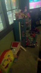 Little Girl Spots the Grinch Outside