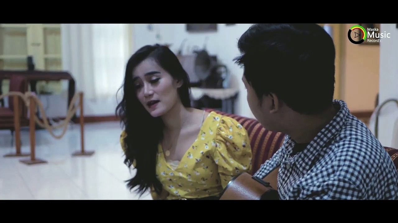Hana Monina - Kelangan Tresnomu (Official Music Video)