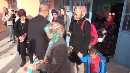 'Aile Okulu Projesi' ile 4 bin 920 veliye eğitim verildi