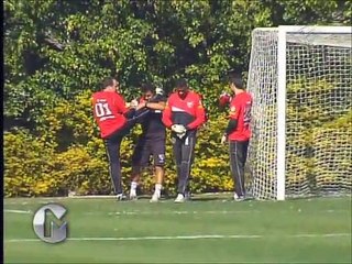 Rogério Ceni exalta forma física e minimiza falta de títulos