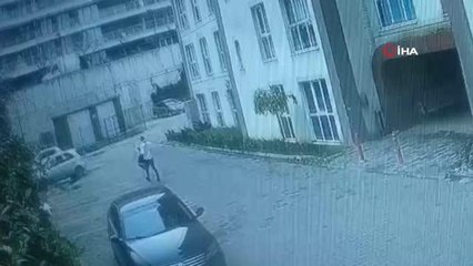 Hırsız, park halindeki otomobili böyle çaldı