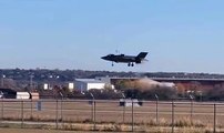 Regardez les images spectaculaires d'un avion de chasse F-35 qui se crash à l’atterrissage sur la base aérienne de Fort Worth au Texas