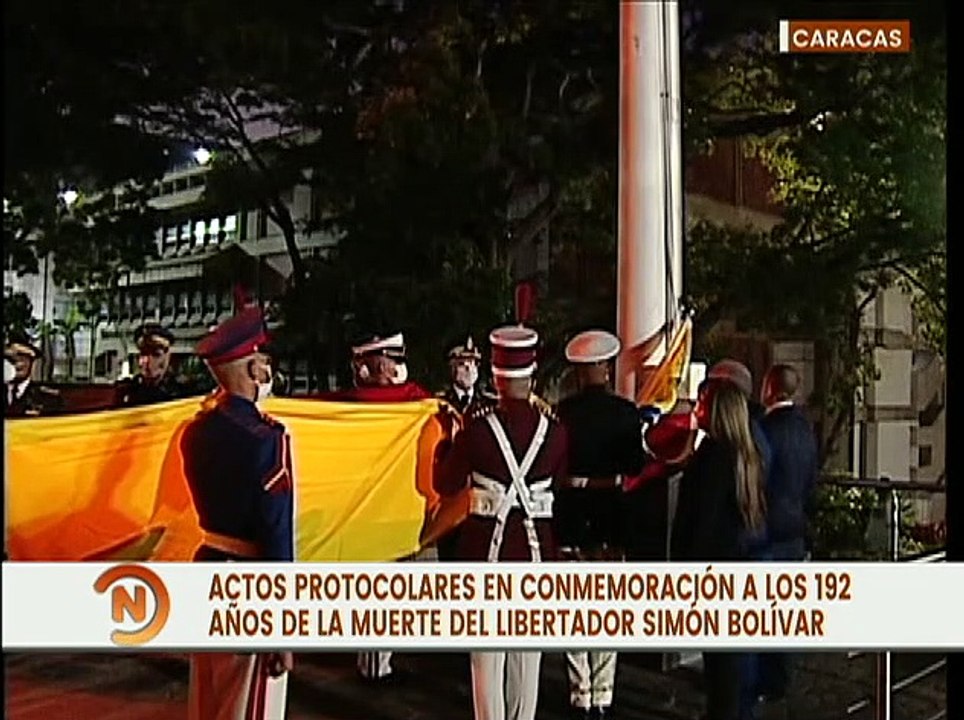 Conmemoran 192 años del paso a la eternidad de El Libertador Simón Bolívar con izada de bandera