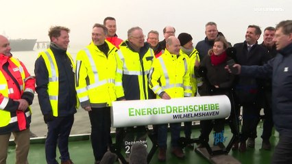 بهدف التخلي عن الشحنات الروسية.. ألمانيا تدشن أولى وحداتها العائمة لاستقبال الغاز