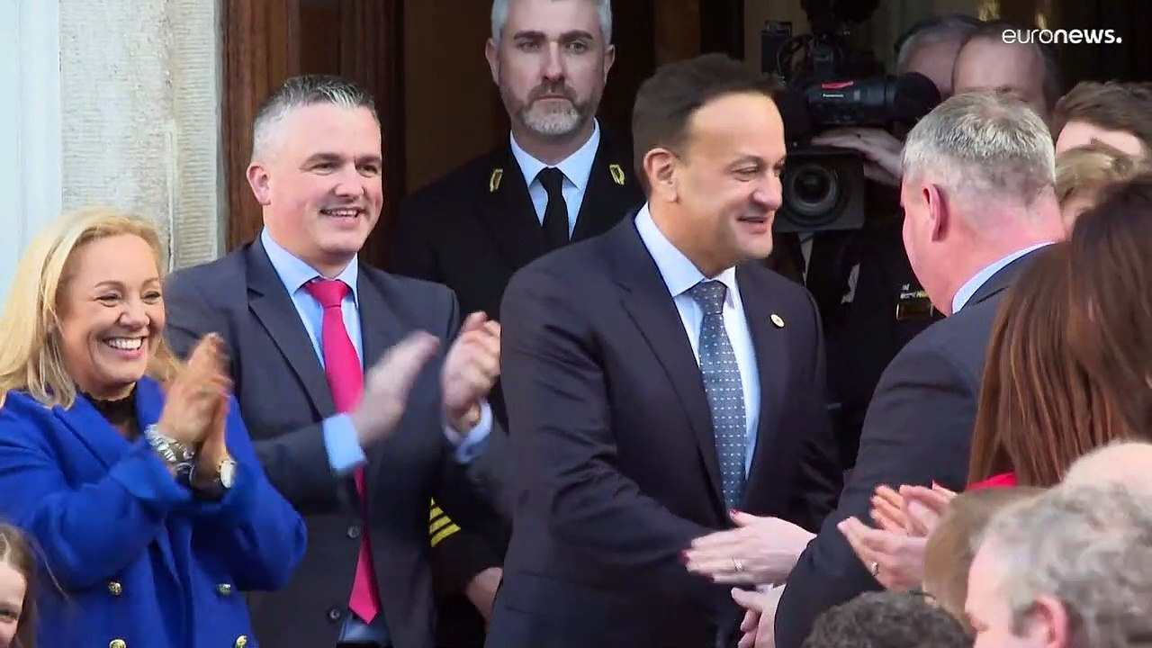Varadkar de regresso à liderança numa coligação que mantém o Sinn Fein na sombra