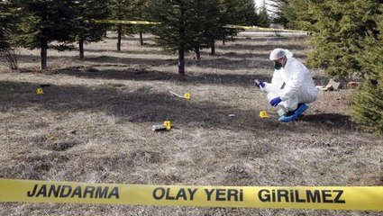 Antalya'da boş arazide kadın cesedi bulundu