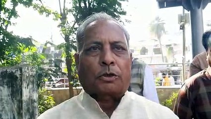 वागड़ के विकास पुरूष का स्मरण, प्रतिमा पर पुष्प अर्पित