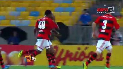 Elias é oficializado pelo Corinthians