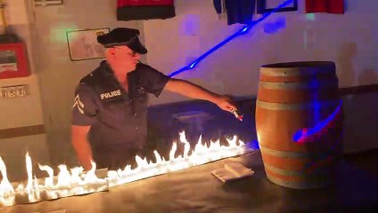 Manu met le feu à la soirée PUB