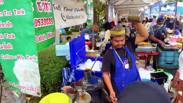 Pulling Tea to Crazy length! Thai Tea Master _ Thai Bangkok street food