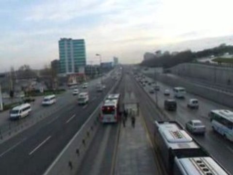 merter metrobus duragı