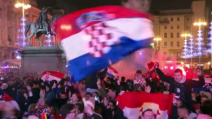 Croacia celebra su tercer puesto en las calles y el cielo de Zagreb