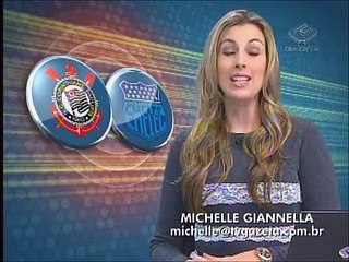 Torcedores demonstram apoio ao Corinthians antes da partida