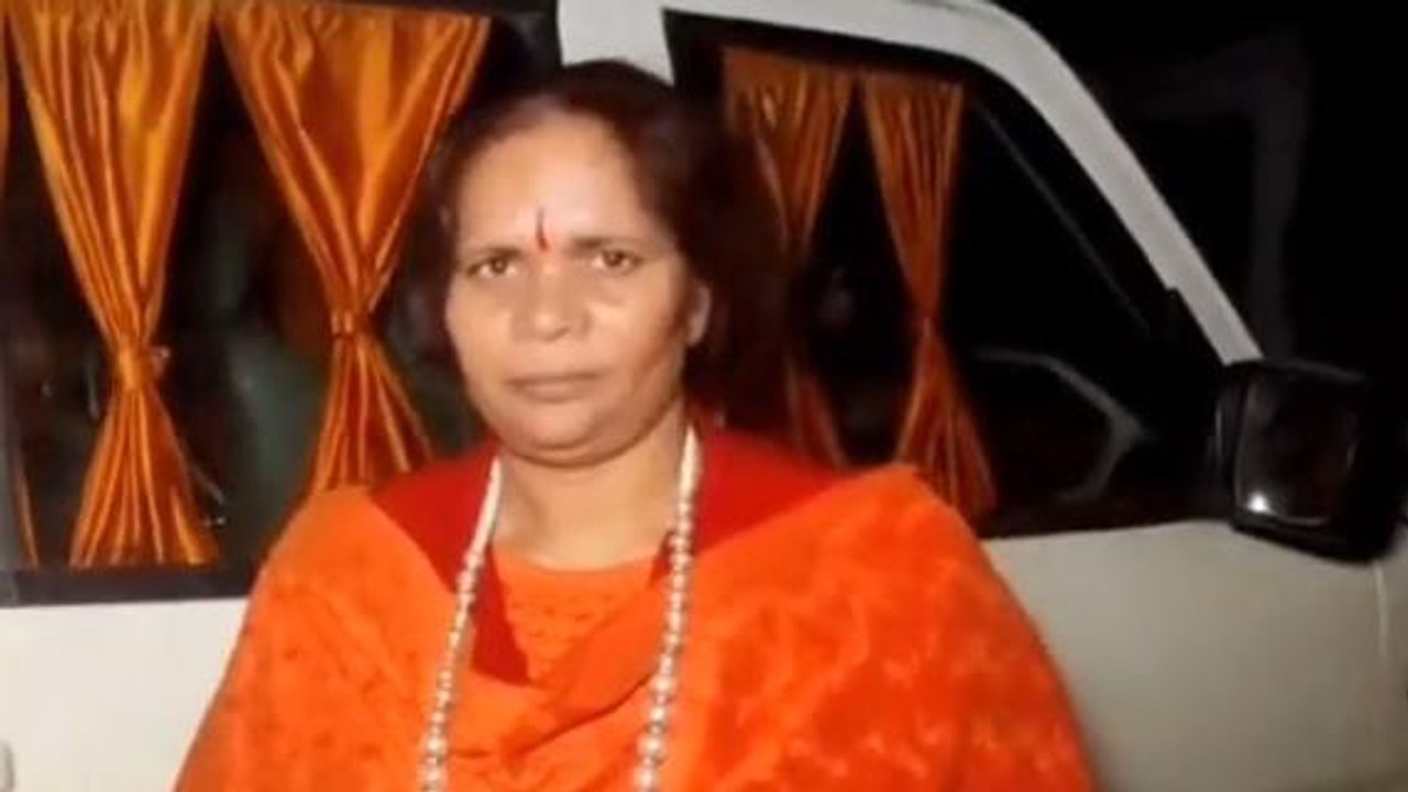 बागपत: साध्वी प्राची ने "फिल्म पठान" पर बोला हमला, कड़े शब्दों में कहा दी ये बात