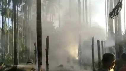 খড়ের গাদায় ভয়ঙ্কর অগ্নিকান্ড মালবাজারে !ঘটনাস্থলে একাধিক দমকল বাহিনী