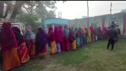 सुपौल: पुरुष से अधिक महिला मतदाता पहुंच रहे हैं मतदान केंद्र पर, दिख रहा है खासा उत्साह