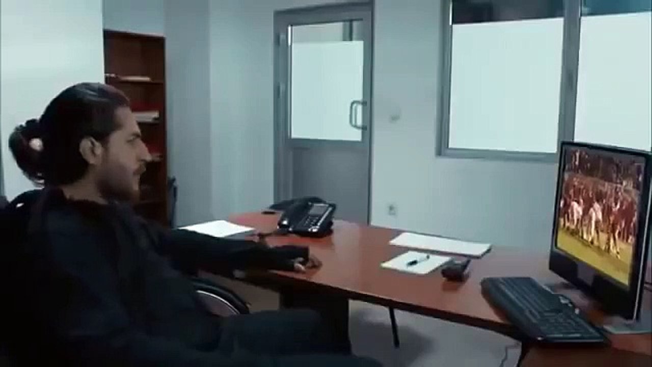 وادي الذئاب الجزء العاشر الحلقة 16 كامله مترجمه