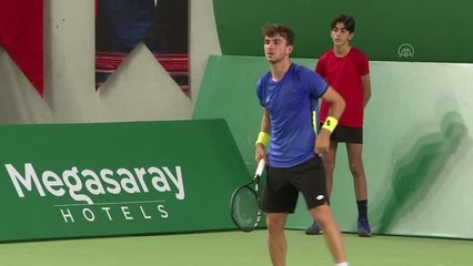 Milli tenisçi Cem İlkel'den ailelere "çocuklarınızı tenise yönlendirin" çağrısı