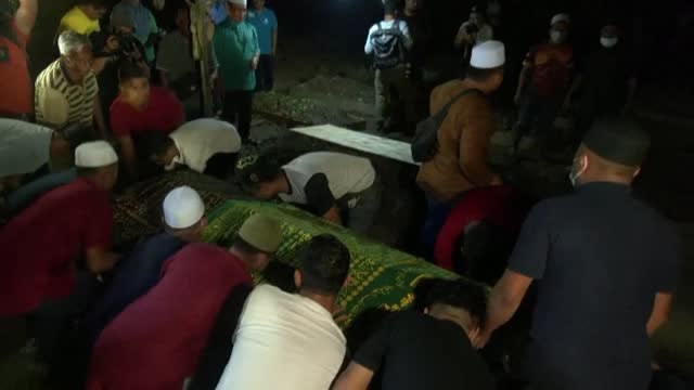 Malasia entierra a las víctimas del corrimiento de tierra cerca de Kuala Lumpur