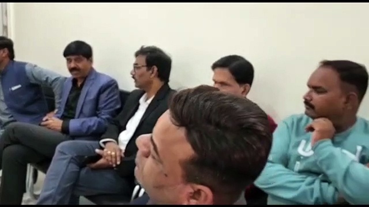 प्रस्तावित ट्रेड लाइसेंस शुल्क के विरोध में व्यापारी, सौंपा ज्ञापन