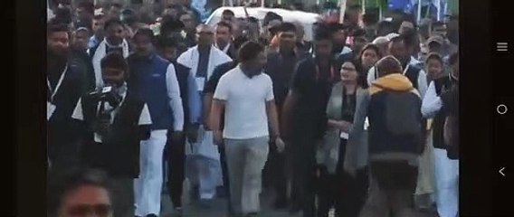 महिला सदन की अध्यक्ष जाहिदा शबनम ने राहुल गांधी से की मुलाकात