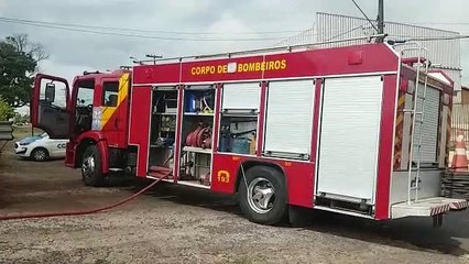 Queima de fios gera incêndio no Bairro XIV de Novembro