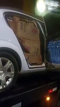 Rotam apreende carro lotado com contrabando de cigarros paraguaios em Perobal