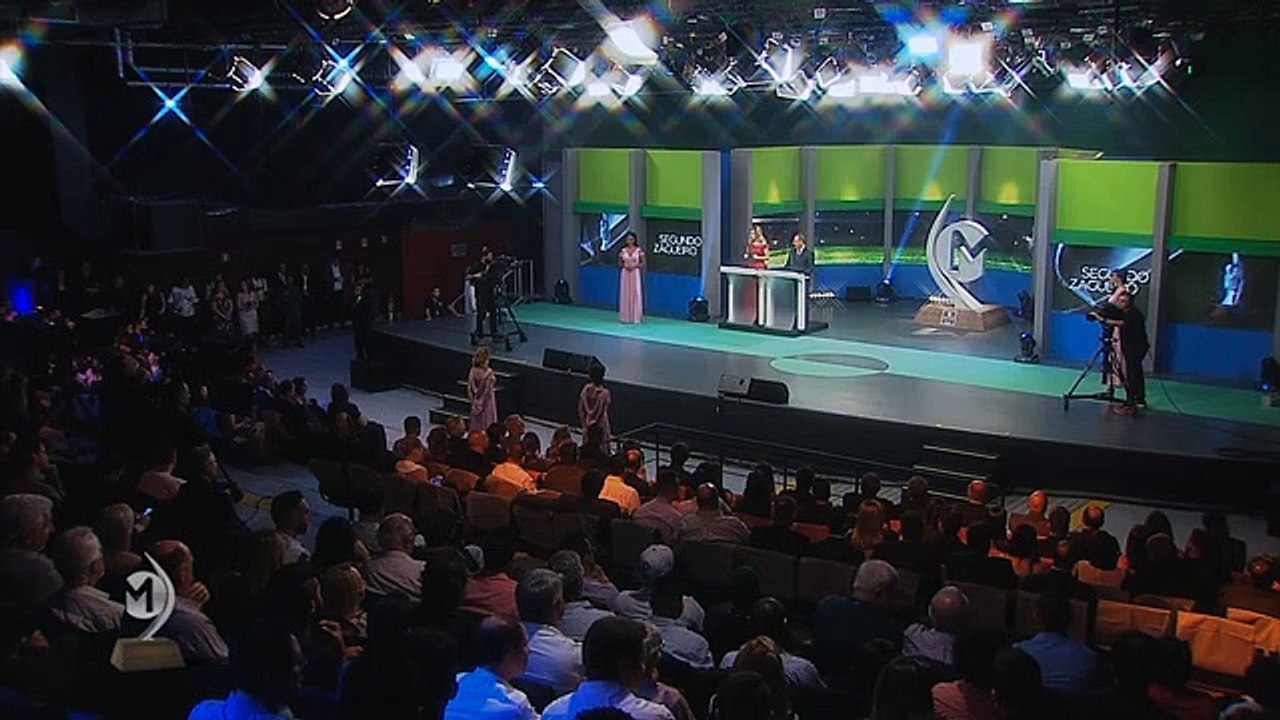 Troféu Mesa Redonda Geromel é eleito melhor zagueiro do Brasileiro