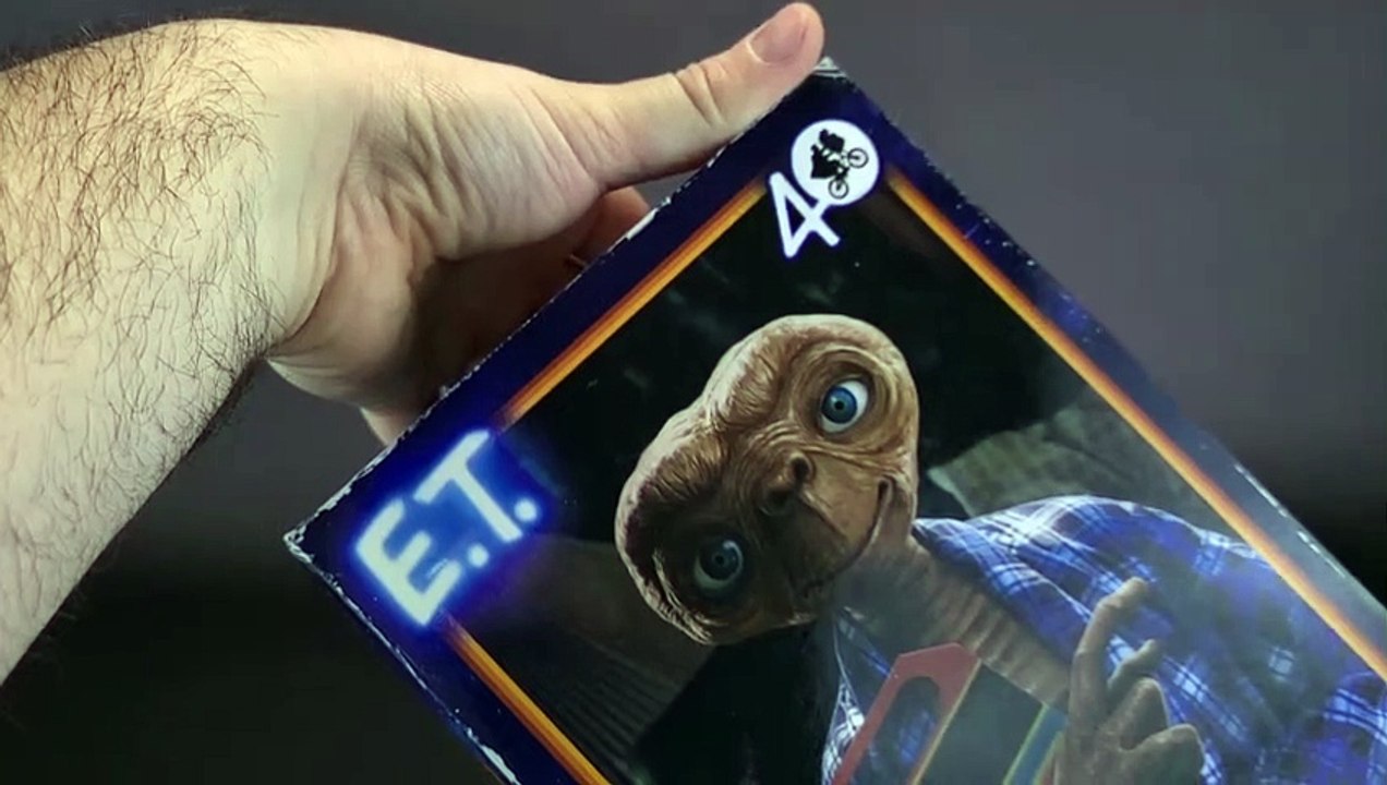 NECA Toys E.T. the Extra-Terrestrial Telepathic E.T. Figure