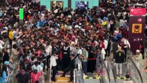 شاهد: اكتظاظ محطات مترو الدوحة بآلاف الركاب المتجهين لحضور نهائي المونديال