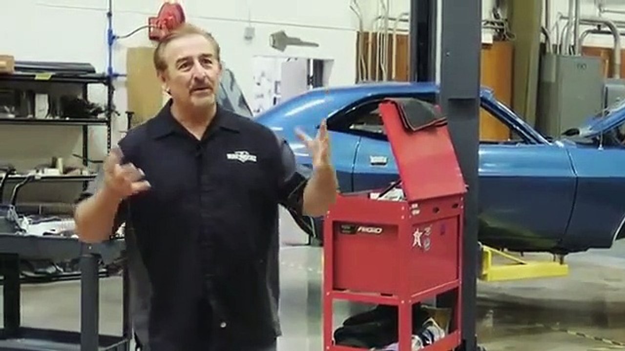 Graveyard Carz - Se10 - Ep04 - It's A Duster Buster HD Watch HD Deutsch