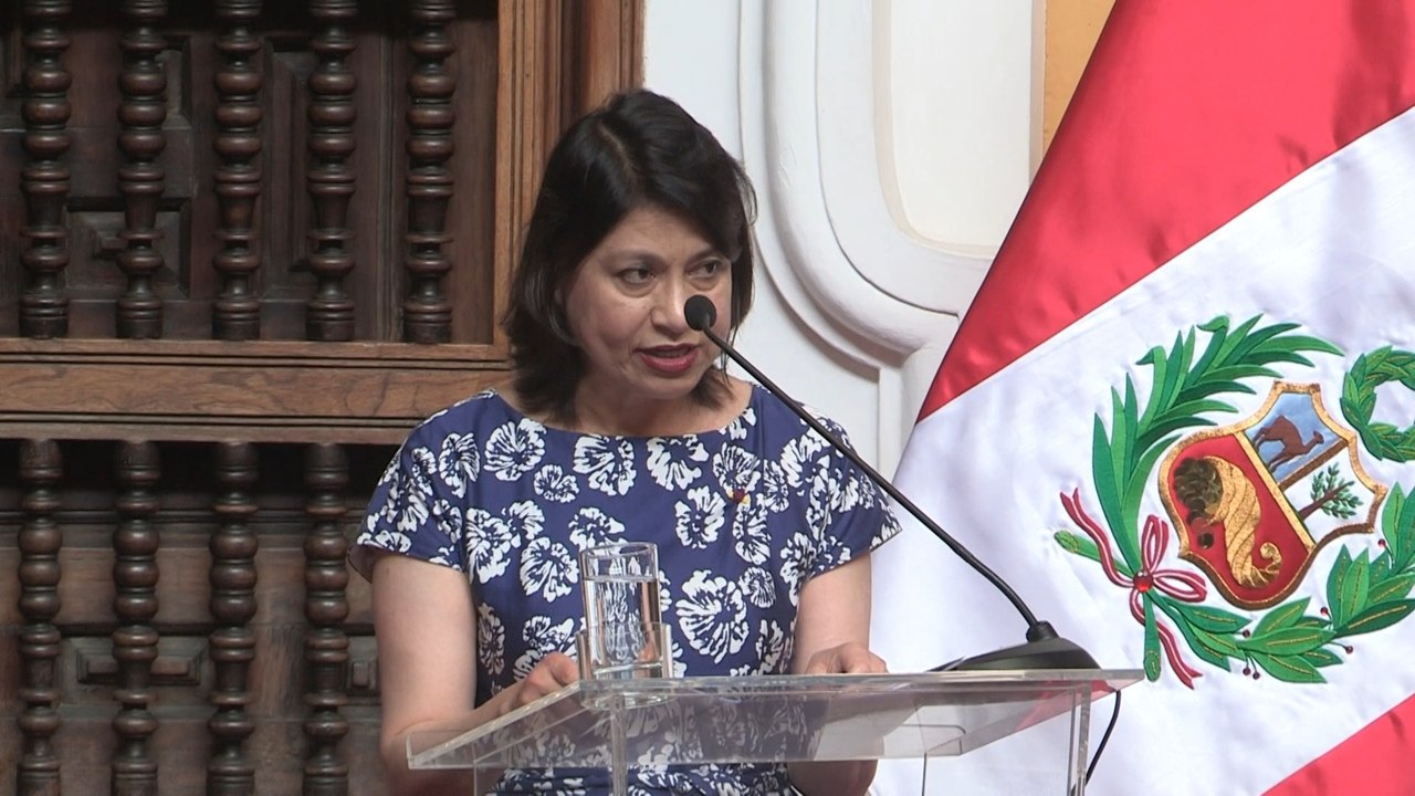Perú denuncia "injerencia inaceptable" de algunos países en sus asuntos internos