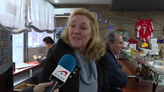 Los clientes de los bares, divididos ante la petición de Ayuso de volver a dar propinas