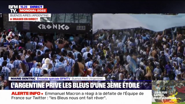 Les Argentins exultent après la victoire de Lionel Messi et ses coéquipiers face à la France en finale de la Coupe du monde