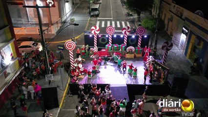 Descargar video: Emoção, festa e encanto marcam o Auto de Natal da escola Brincando e Aprendendo da Tia Ju em Cajazeiras