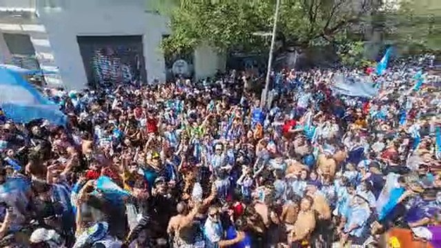 Festejos de campeones en la Plaza