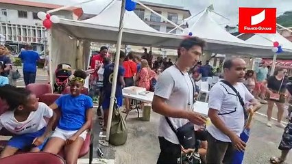 Les supporters français quittent la fan zone